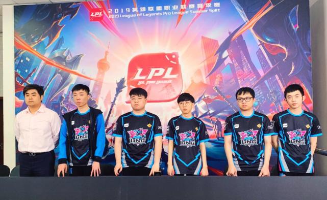 他与范争一 他与范争一