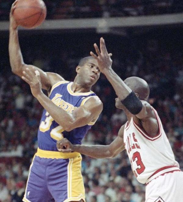 的率领下 的率领下